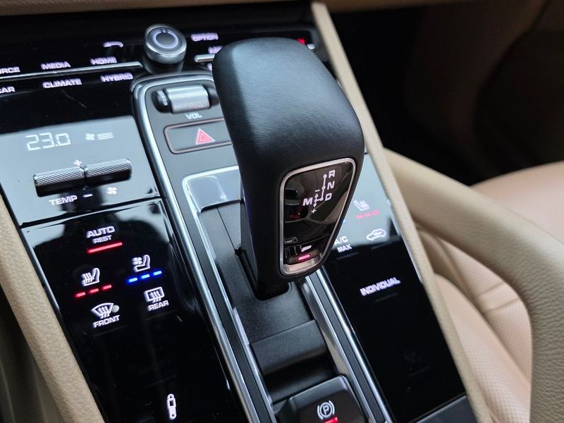 2020 Porsche Cayenne 3.0 E-Hybrid photo 9