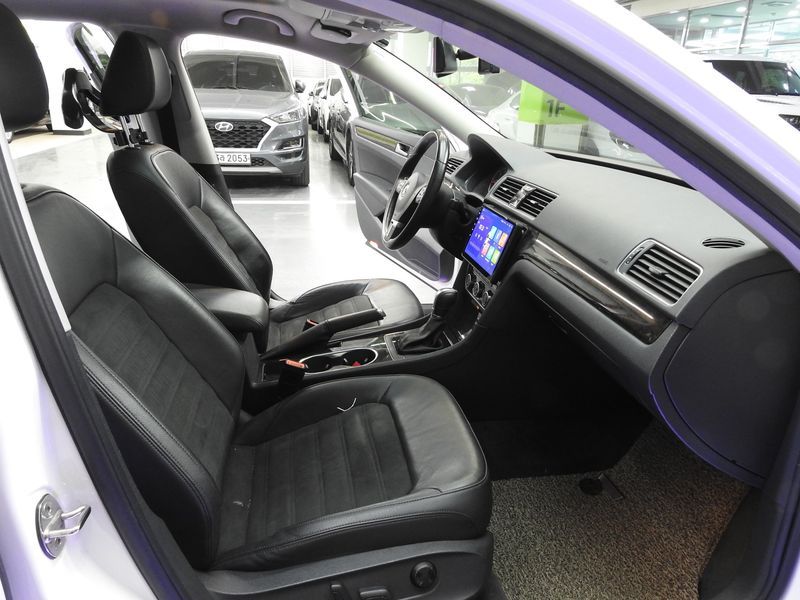2015 Volkswagen Passat 2.0 TDI B7 photo 10