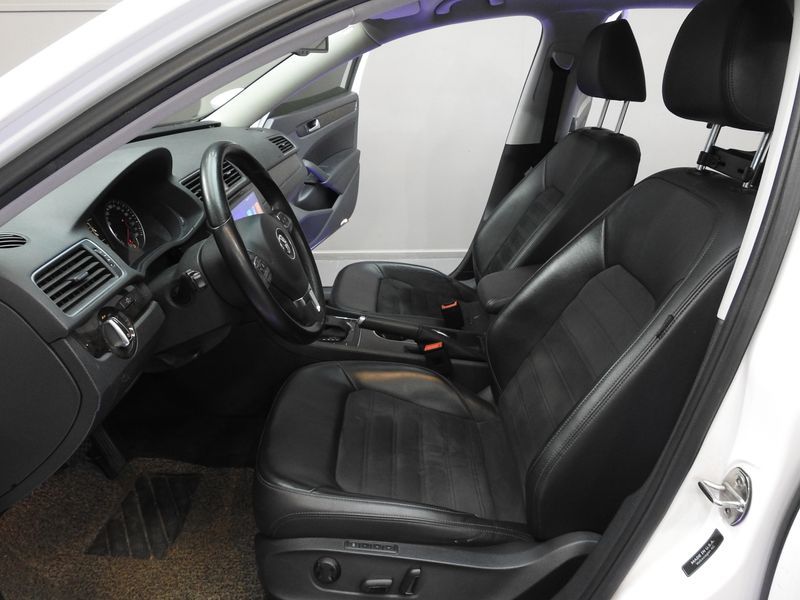 2015 Volkswagen Passat 2.0 TDI B7 photo 13
