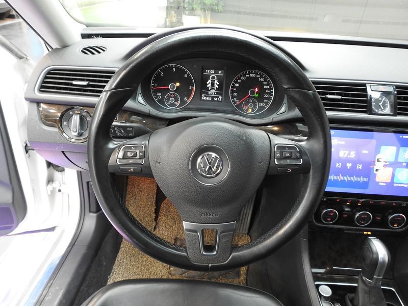 2015 Volkswagen Passat 2.0 TDI B7 photo 14