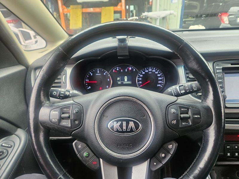 2015 Kia 올 뉴 카렌스 1.7 VGT Prestige photo 8