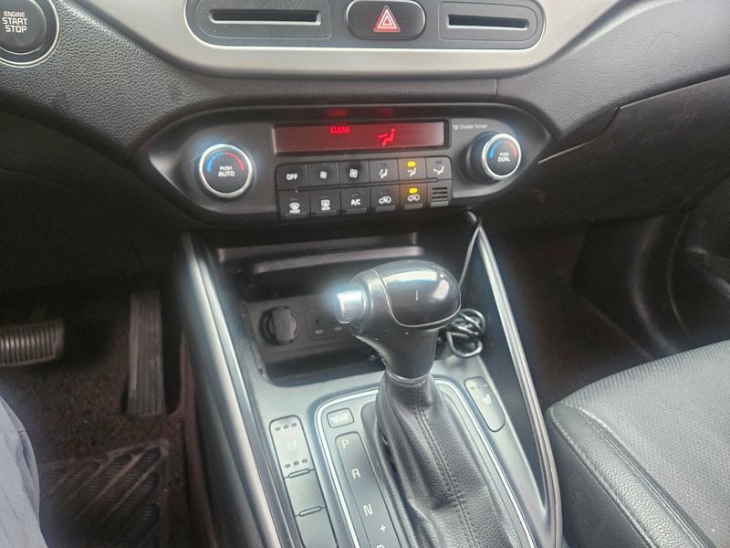 2015 Kia 올 뉴 카렌스 1.7 VGT Prestige photo 12