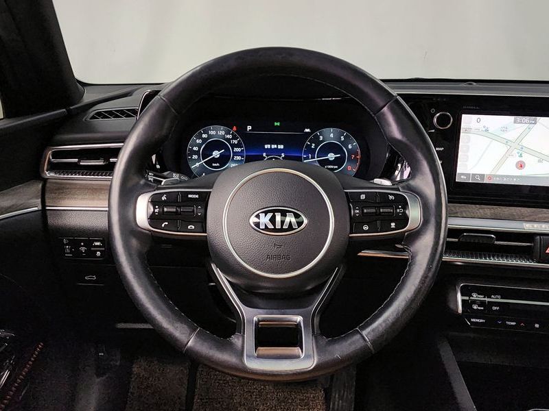 2021 Kia K5 2.0 Signature photo 13