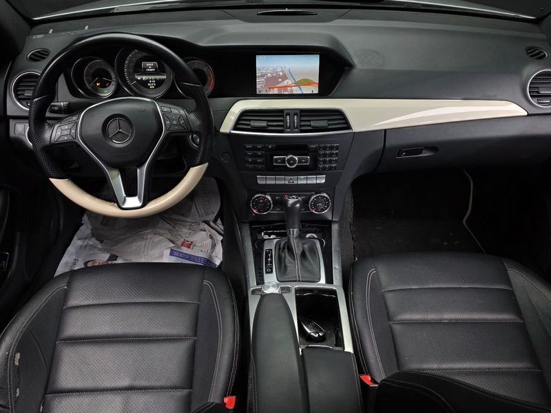 2013 Mercedes-Benz C-Class C220 CDI Coupe photo 7