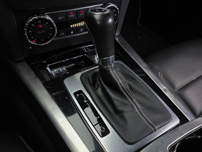 2013 Mercedes-Benz C-Class C220 CDI Coupe photo 9