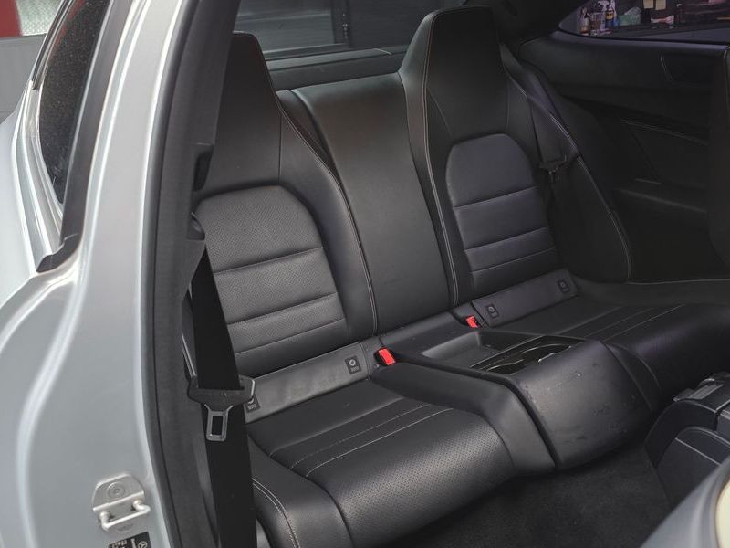 2013 Mercedes-Benz C-Class C220 CDI Coupe photo 11