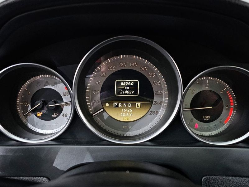 2012 Mercedes-Benz C-Class C220 CDI BlueEFFICIENCY photo 8