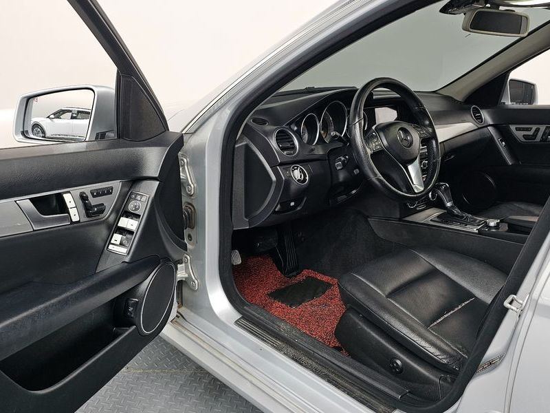 2012 Mercedes-Benz C-Class C220 CDI BlueEFFICIENCY photo 10