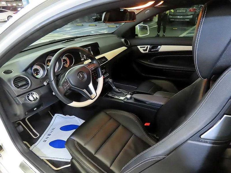 2014 Mercedes-Benz C-Class C220 CDI Coupe photo 10