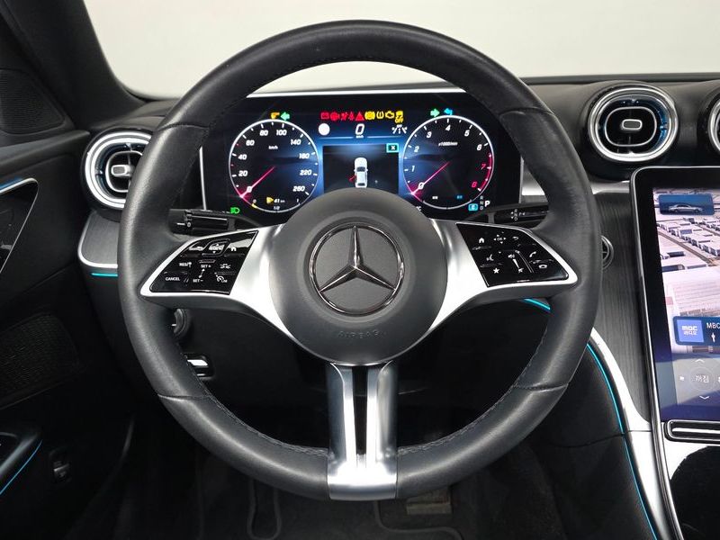 2023 Mercedes-Benz C-Class C300 4MATIC Avantgarde photo 13