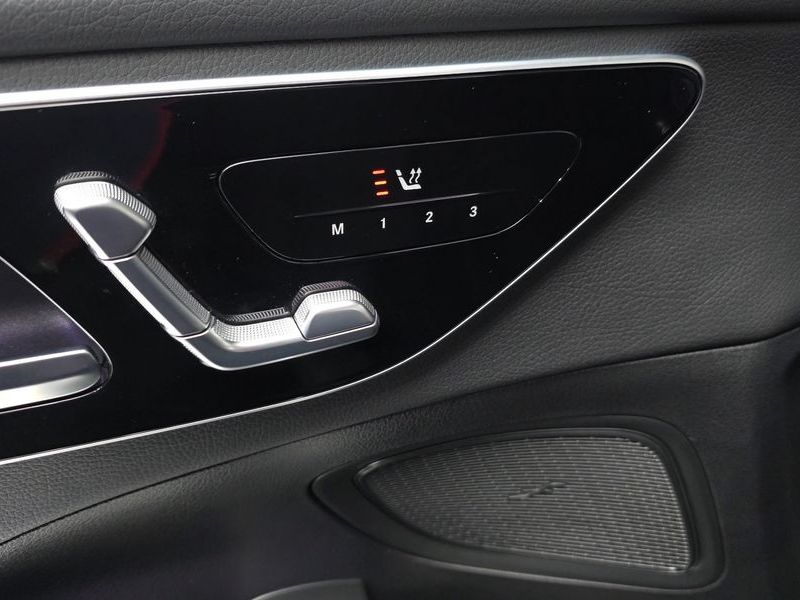 2023 Mercedes-Benz C-Class C300 4MATIC Avantgarde photo 27