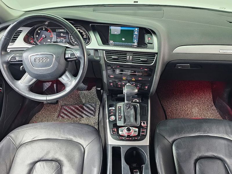 2013 Audi A4 2.0 TDI Quattro Dynamic B8 photo 7