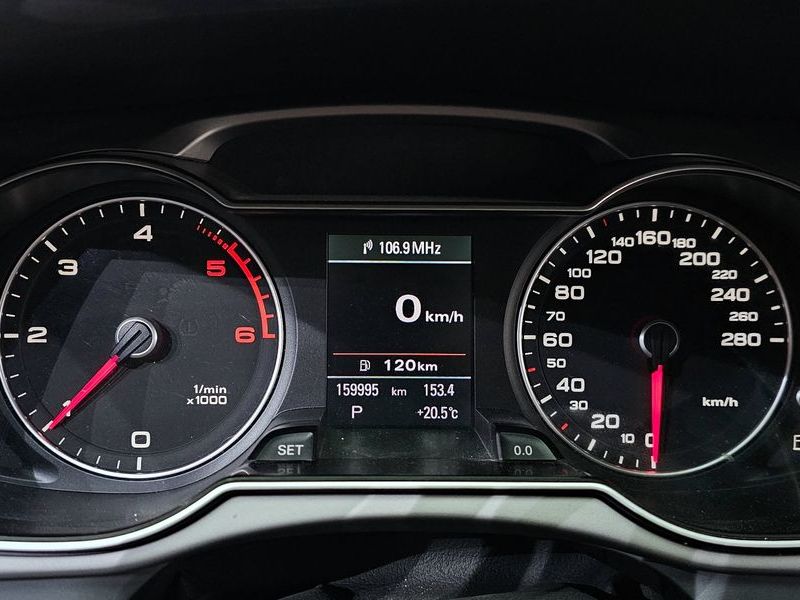 2013 Audi A4 2.0 TDI Quattro Dynamic B8 photo 8