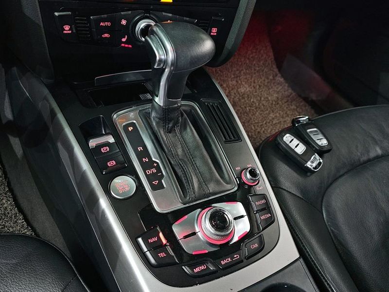 2013 Audi A4 2.0 TDI Quattro Dynamic B8 photo 9