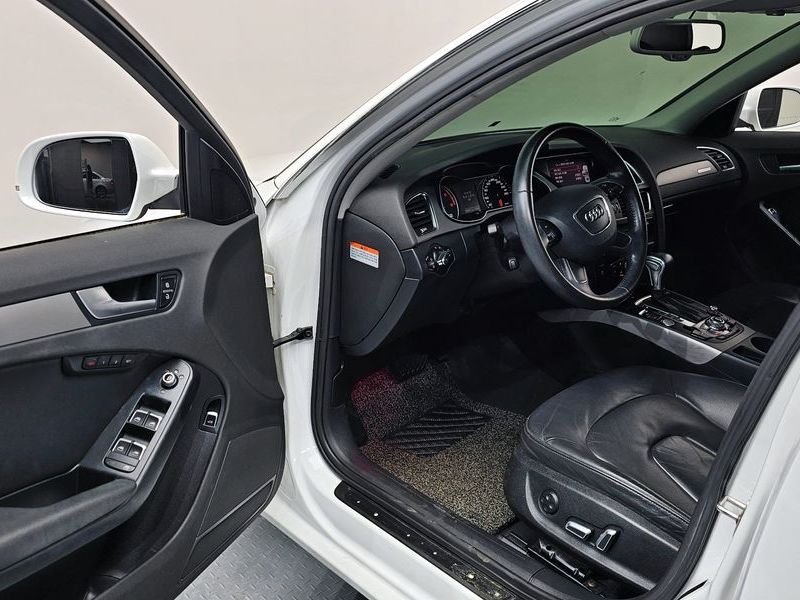 2013 Audi A4 2.0 TDI Quattro Dynamic B8 photo 10