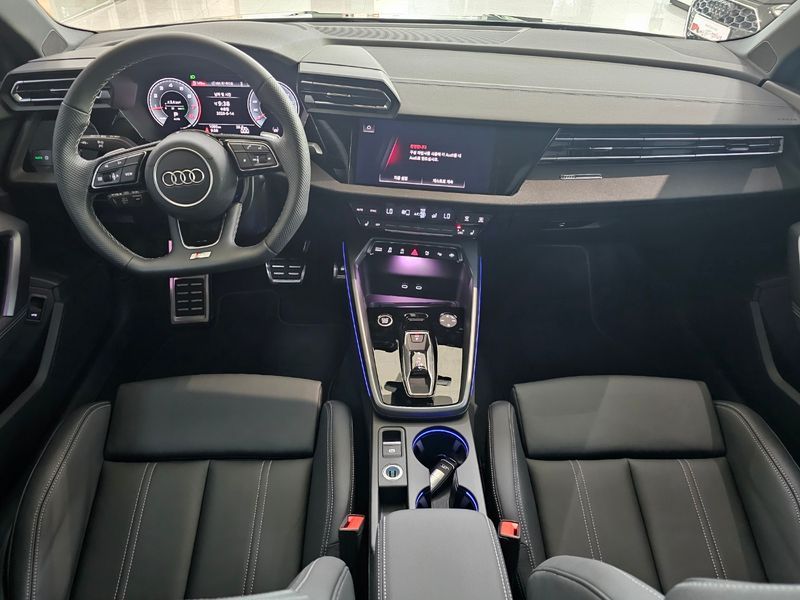 2026 Audi A3 40 TFSI Premium photo 7