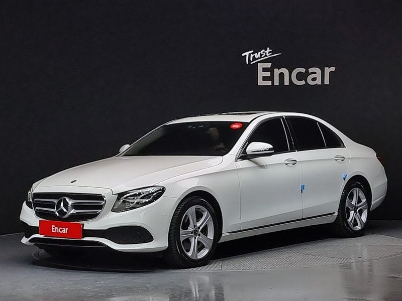 2018 Mercedes-Benz E-Class E220d 4MATIC Avantgarde photo 1