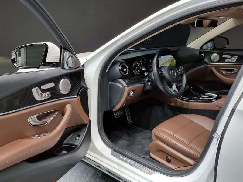 2018 Mercedes-Benz E-Class E220d 4MATIC Avantgarde photo 10