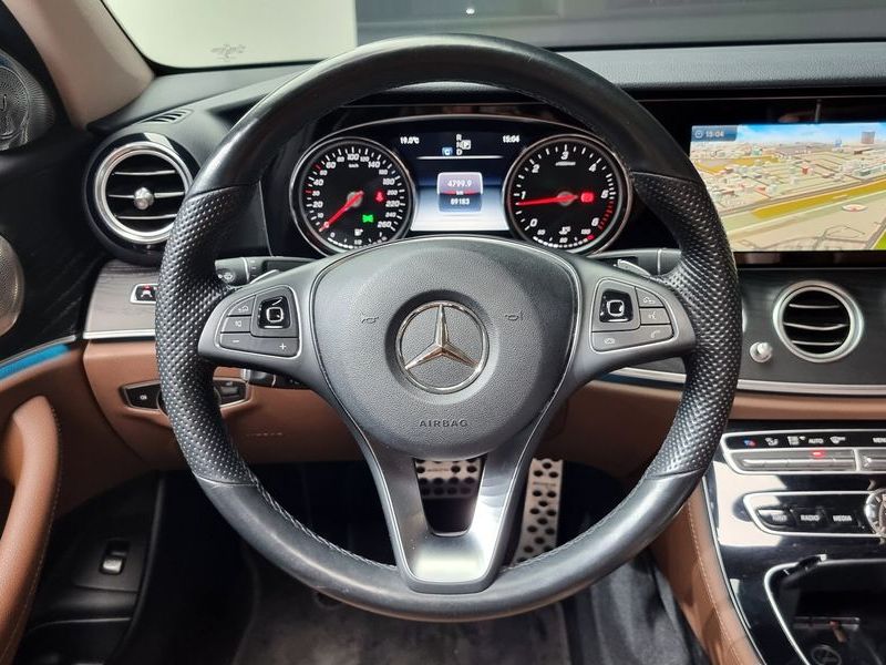 2018 Mercedes-Benz E-Class E220d 4MATIC Avantgarde photo 13