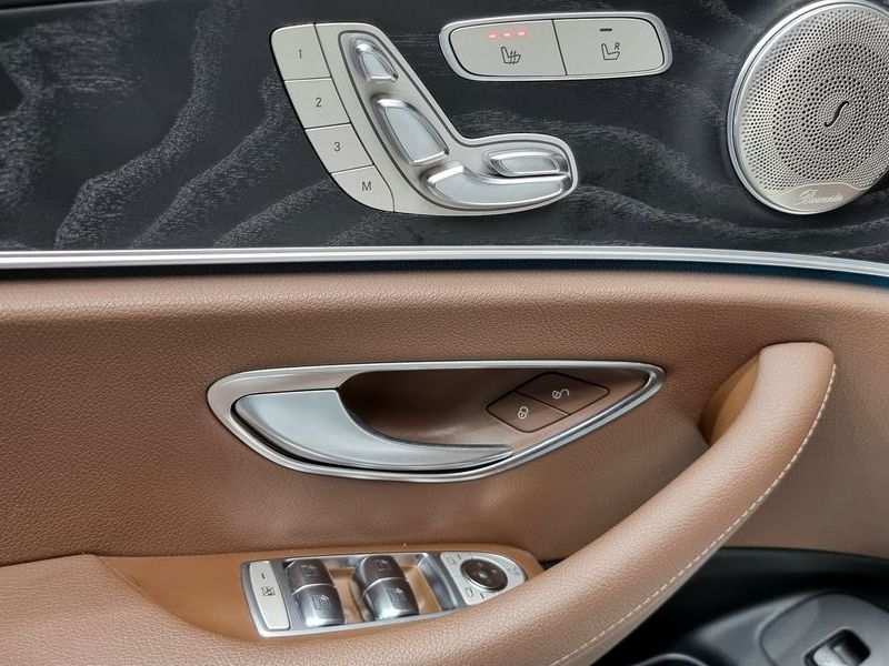 2018 Mercedes-Benz E-Class E220d 4MATIC Avantgarde photo 14