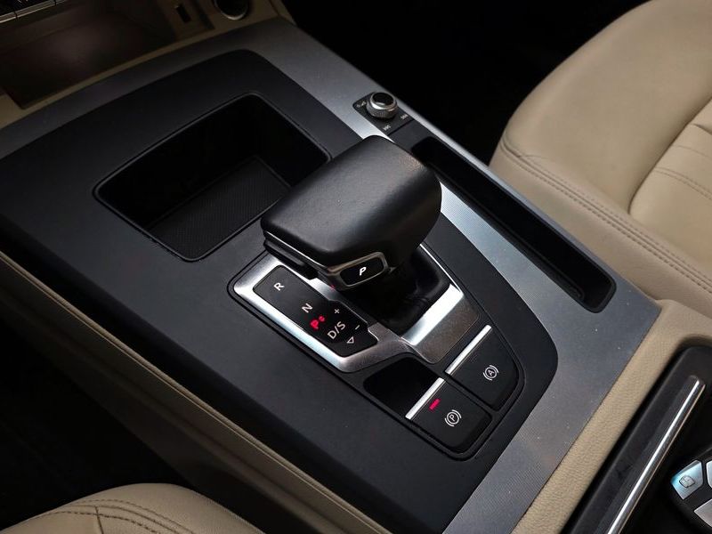 2022 Audi Q5 45 TFSI Quattro photo 9