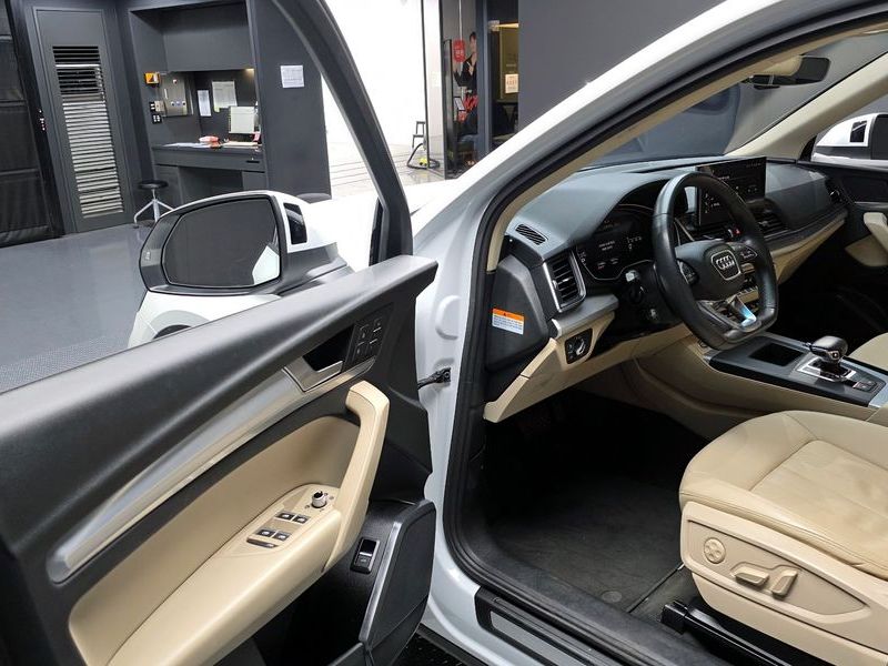 2022 Audi Q5 45 TFSI Quattro photo 11