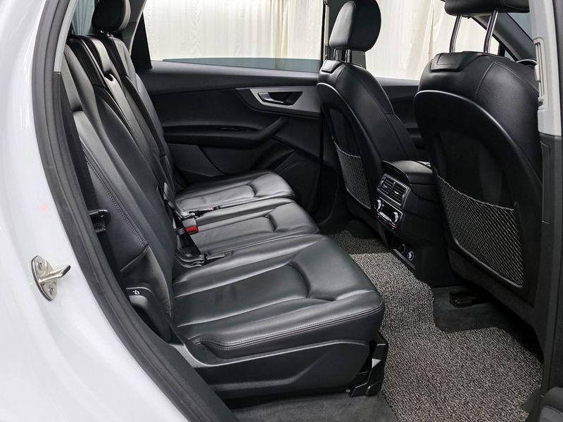 2019 Audi Q7 45 TFSI Quattro photo 12