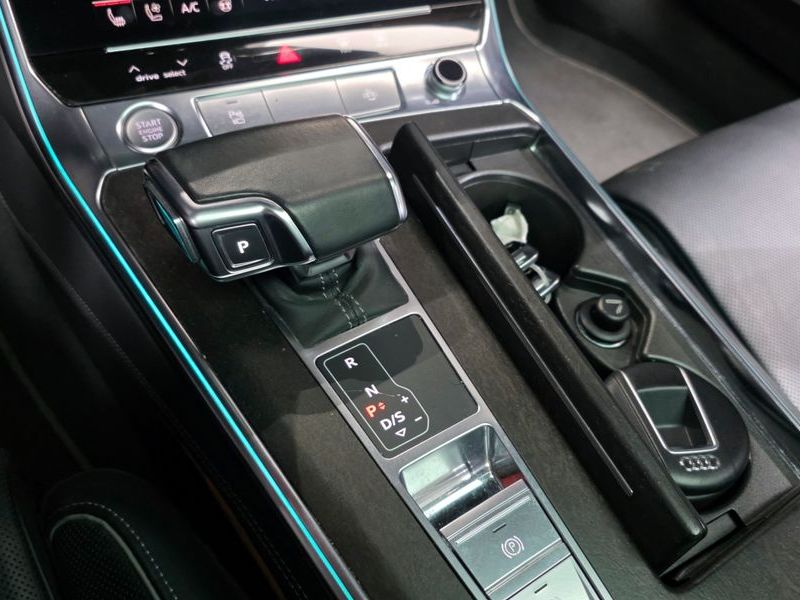 2020 Audi A7 55 TFSI Quattro Premium photo 9