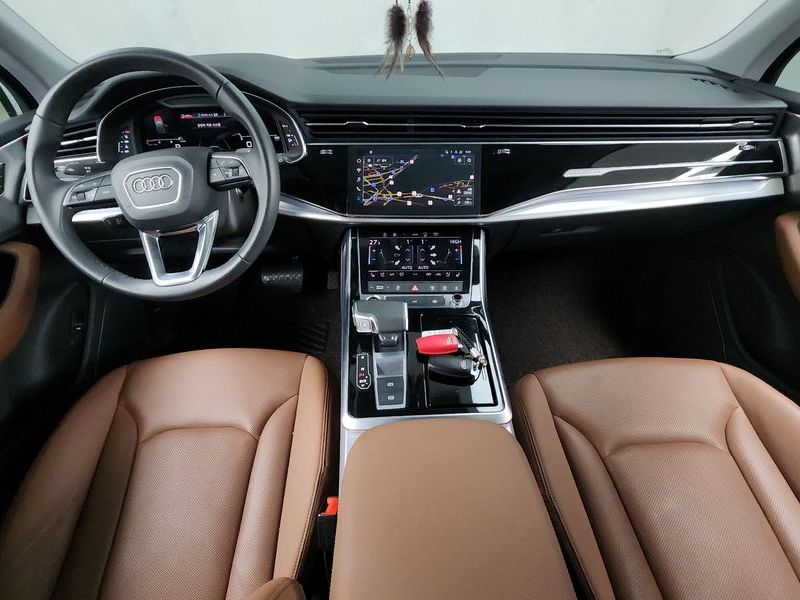 2021 Audi Q7 45 TDI Quattro photo 7