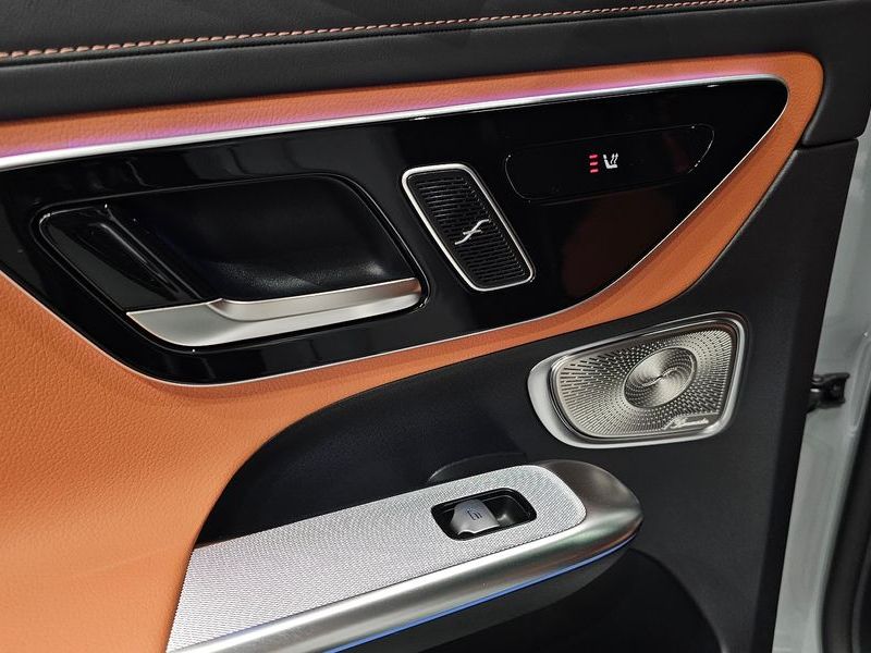 2026 Mercedes-Benz C-Class GLC300 4MATIC AMG Line photo 30