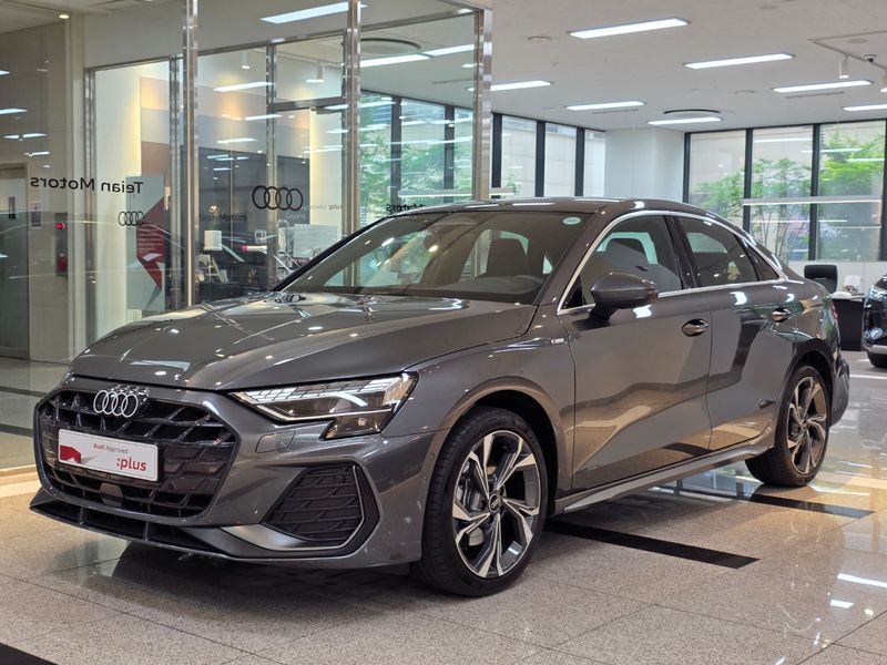 2026 Audi A3 40 TFSI Premium photo 1