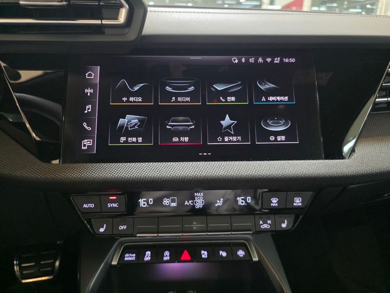 2026 Audi A3 40 TFSI Premium photo 13