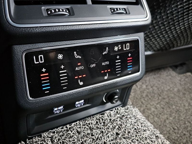2020 Audi A7 50 TDI Quattrp Premium photo 17