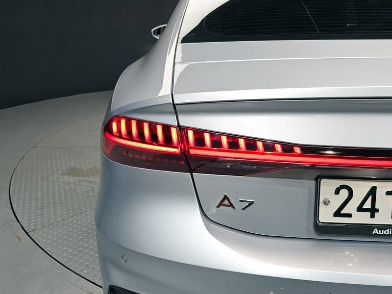 2020 Audi A7 50 TDI Quattrp Premium photo 23