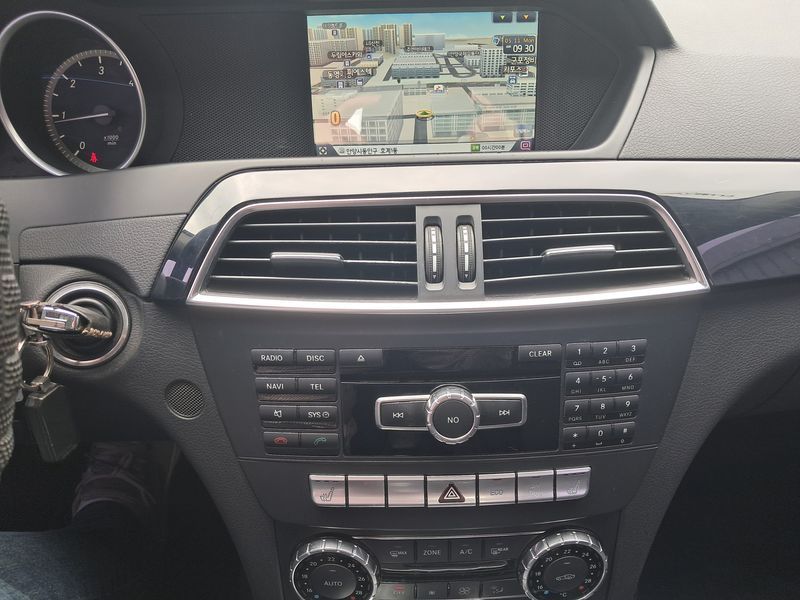 2014 Mercedes-Benz C-Class C220 CDI photo 16