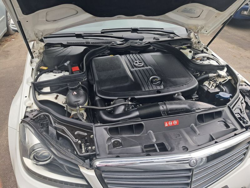 2014 Mercedes-Benz C-Class C220 CDI photo 19