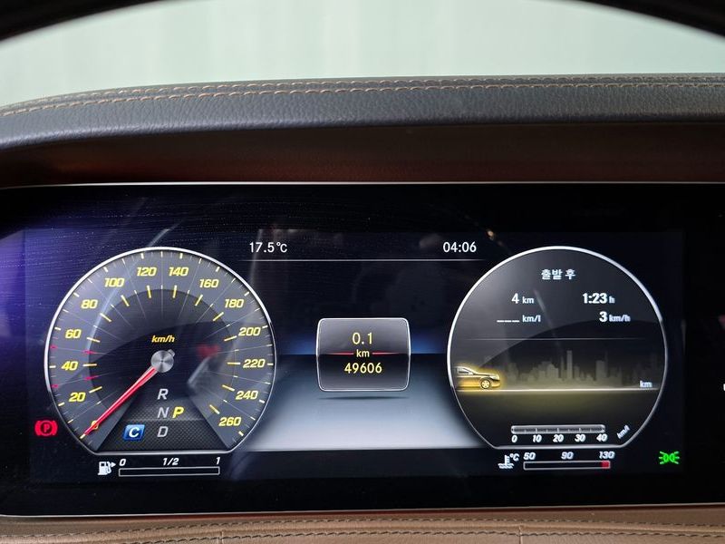 2020 Mercedes-Benz S-Class S350 d 4MATIC AMG Line photo 8
