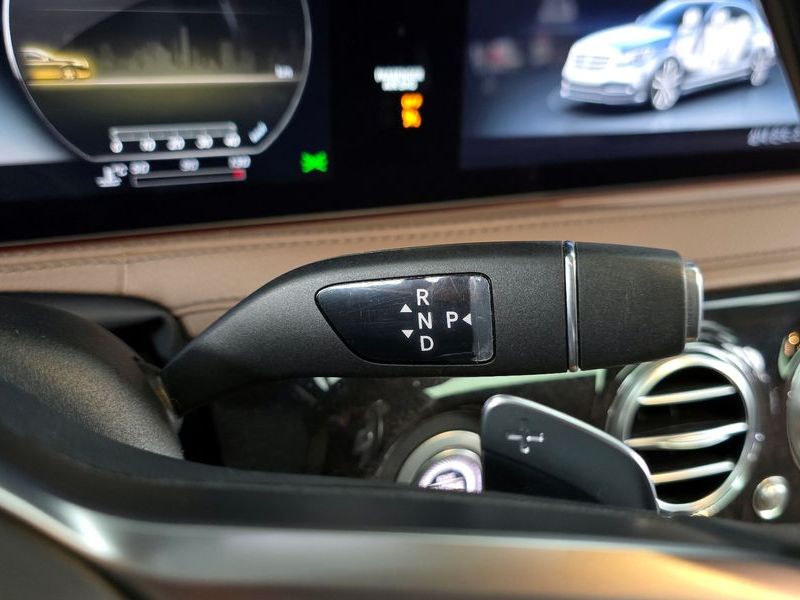 2020 Mercedes-Benz S-Class S350 d 4MATIC AMG Line photo 9