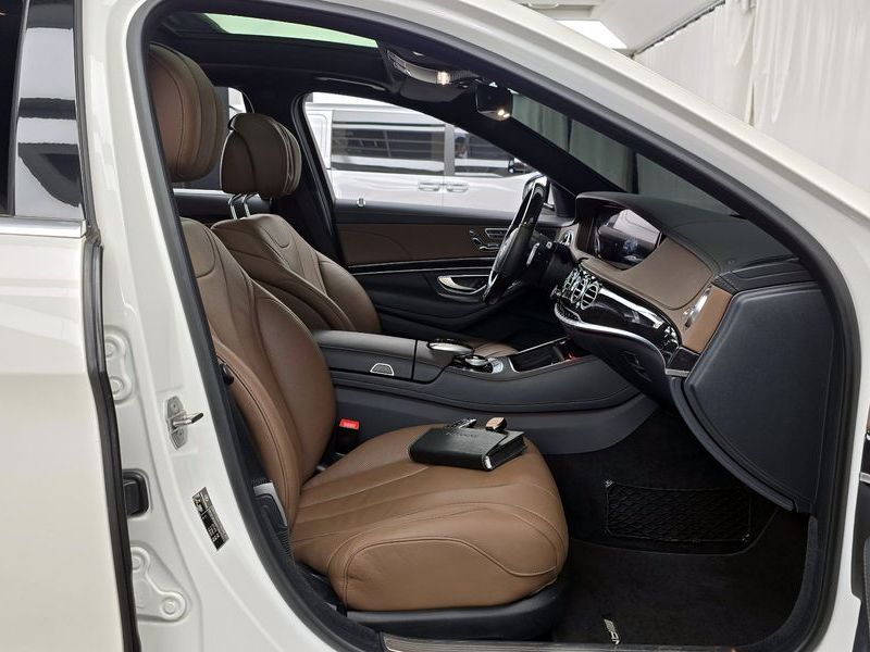 2020 Mercedes-Benz S-Class S350 d 4MATIC AMG Line photo 11