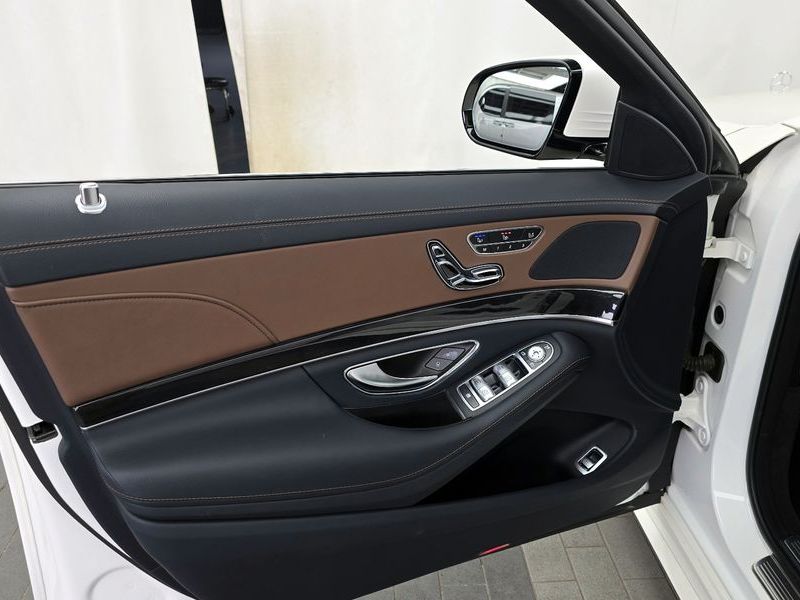 2020 Mercedes-Benz S-Class S350 d 4MATIC AMG Line photo 24