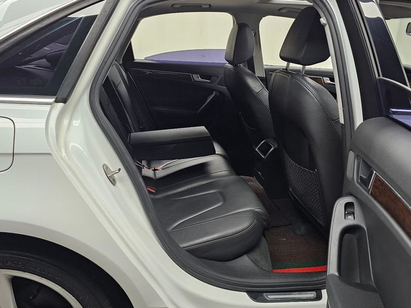 2012 Audi A4 2.0 TFSI Quattro Dynamic B8 photo 12