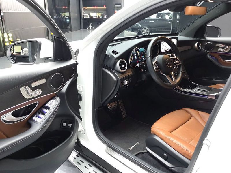 2021 Mercedes-Benz C-Class GLC300e 4MATIC Coupe photo 10