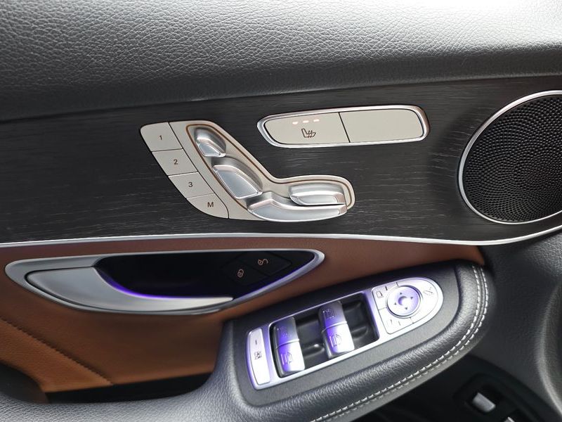 2021 Mercedes-Benz C-Class GLC300e 4MATIC Coupe photo 28