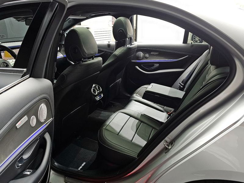 2020 Mercedes-Benz E-Class E350 4MATIC AMG Line photo 11