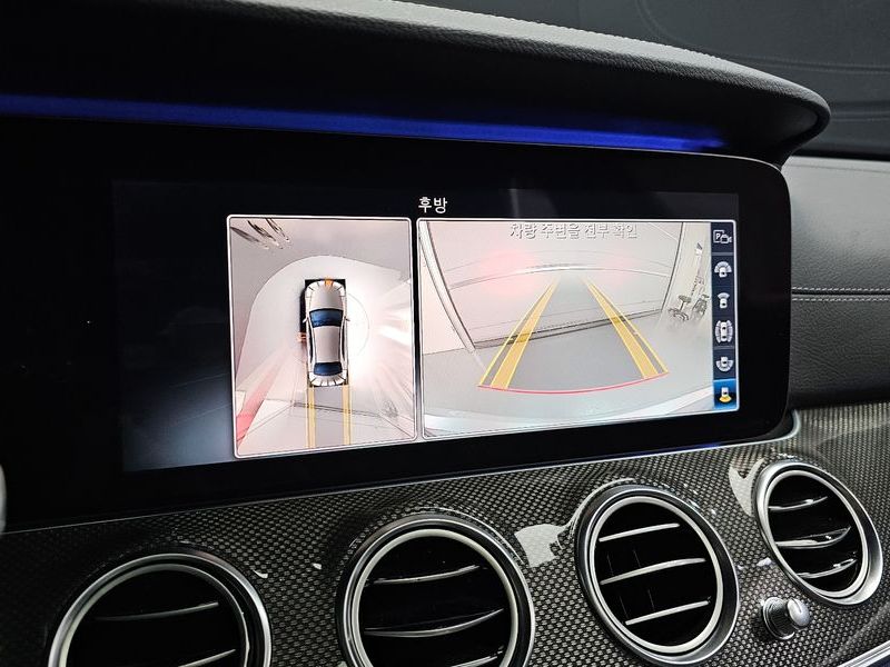2020 Mercedes-Benz E-Class E350 4MATIC AMG Line photo 16