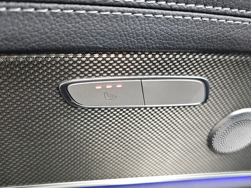 2020 Mercedes-Benz E-Class E350 4MATIC AMG Line photo 17