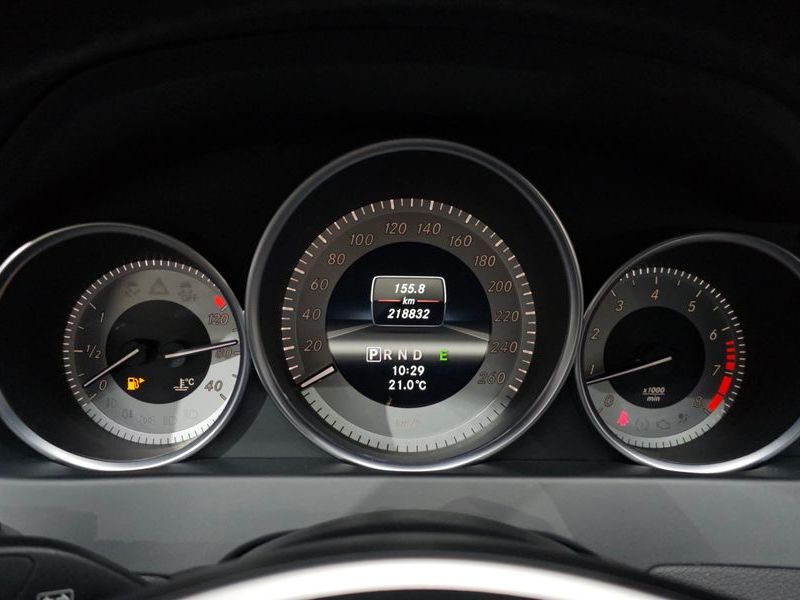 2013 Mercedes-Benz C-Class C200 CGI Avantgarde Style Package photo 8