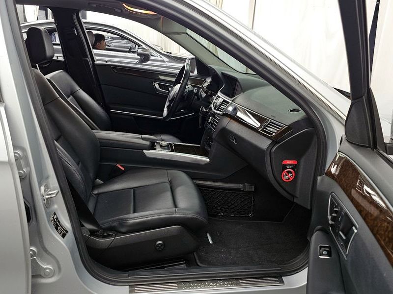 2012 Mercedes-Benz E-Class E200 CGI photo 11