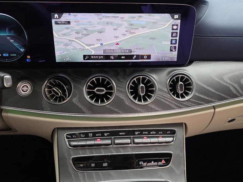 2021 Mercedes-Benz E-Class E450 4MATIC Cabriolet photo 18