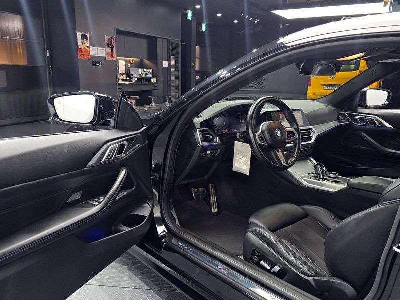 2022 BMW 4 Series 420i M Sport Coupe photo 10